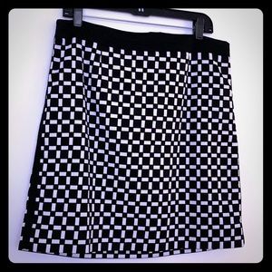 Black & white pencil skirt